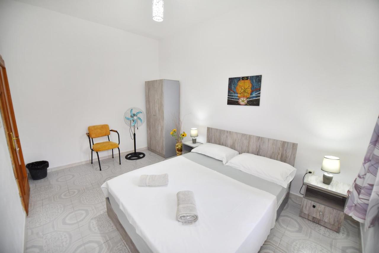 12 B&B Shkodra Exterior foto